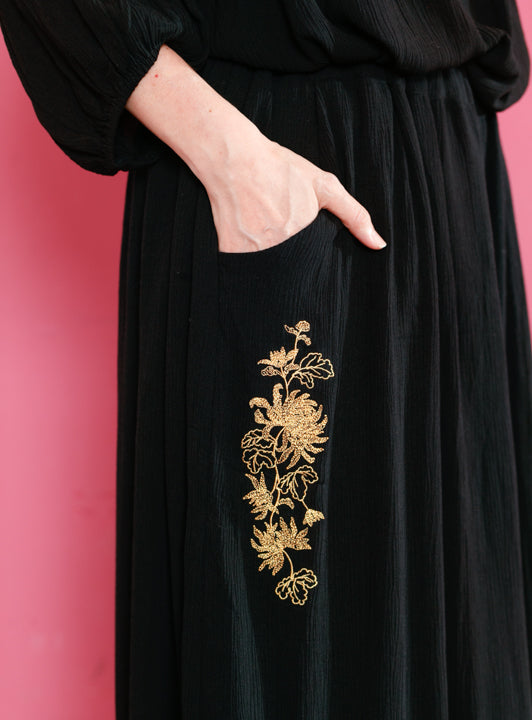 フラワー刺繍レーヨンヨウリュウパンツ