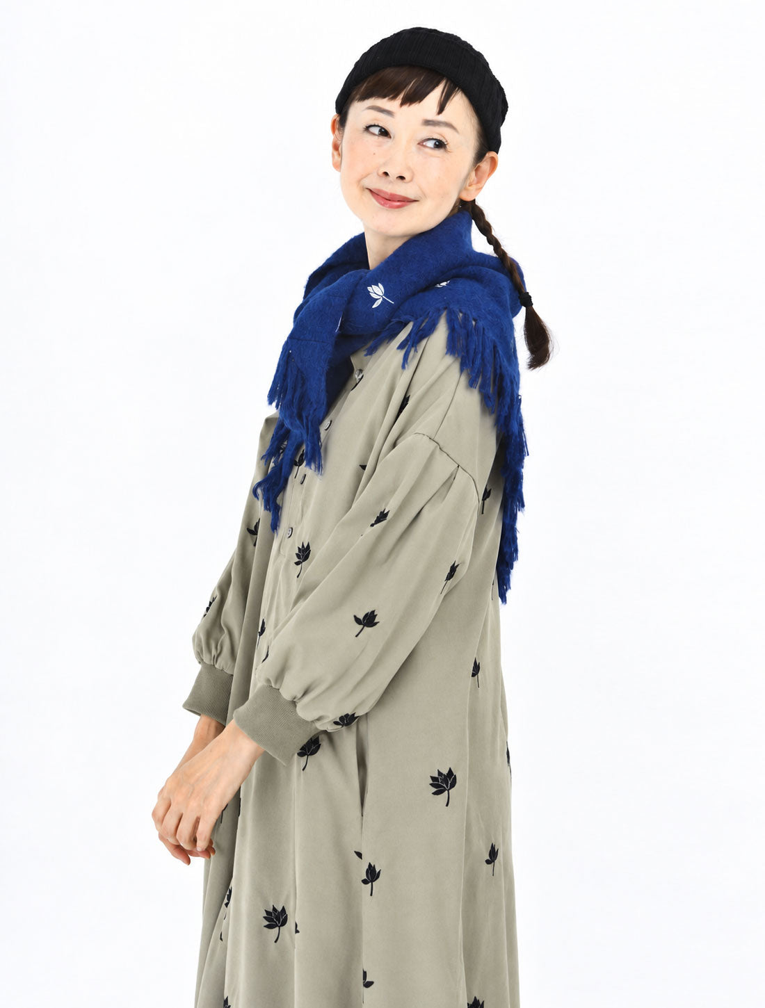 2026AW蓮刺繍ニットストール