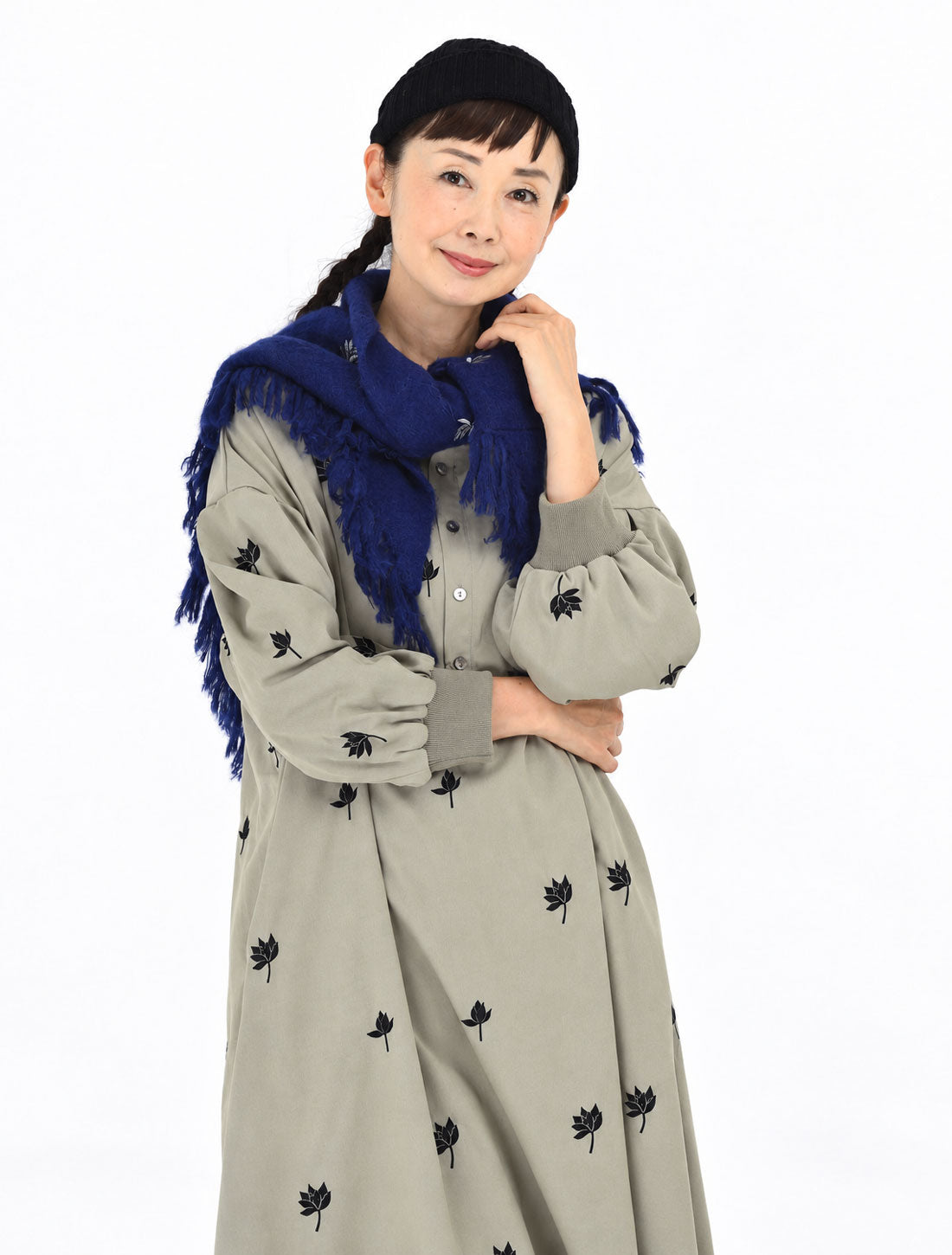2026AW蓮刺繍スタンドカラーワンピース