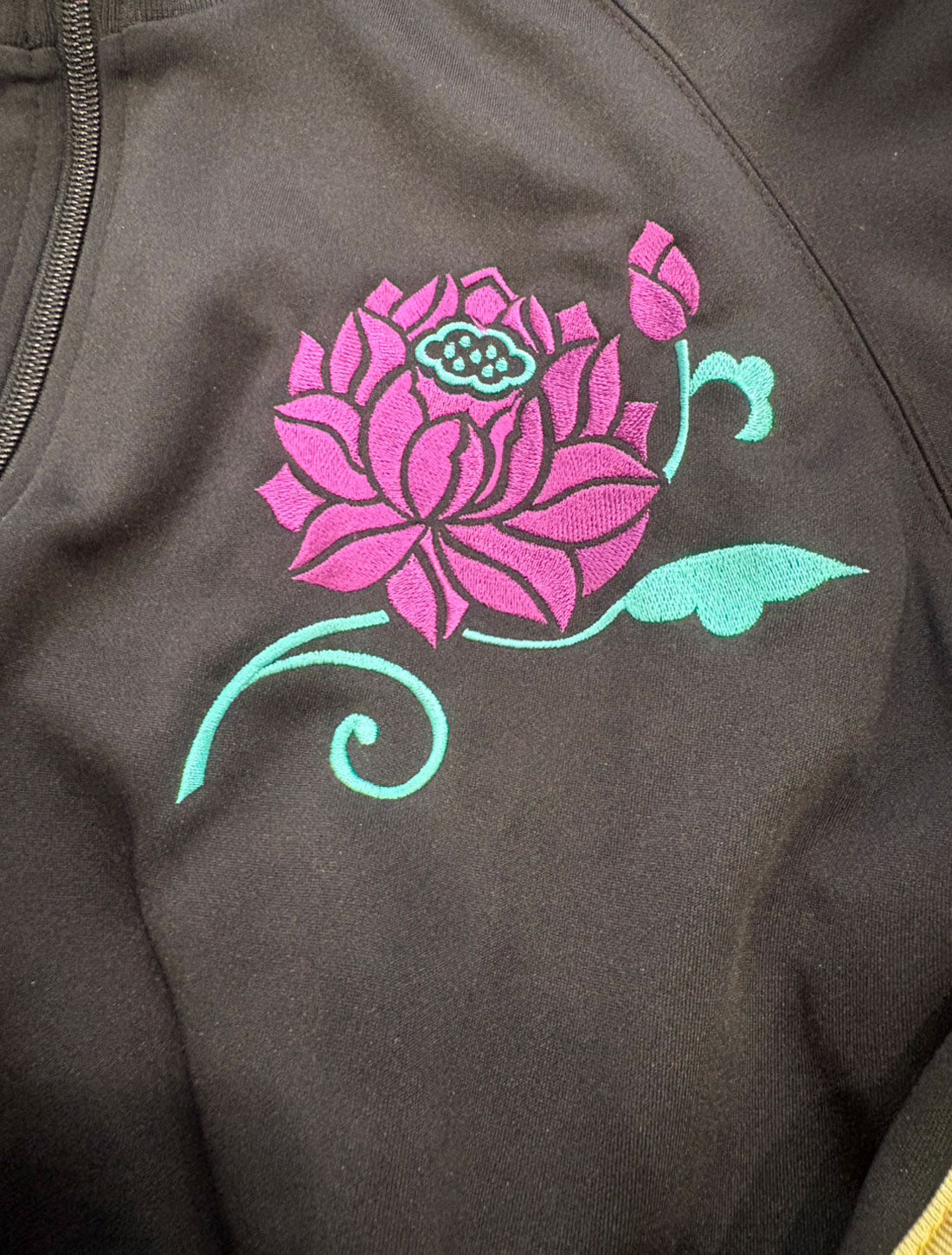 蓮刺繍トラックジャケット ※予約※(11月初旬入荷)