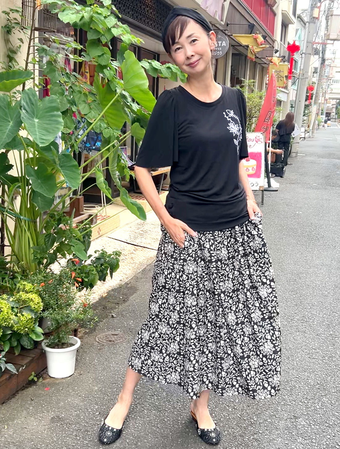 蓮刺繍フレアースリーブカットソー