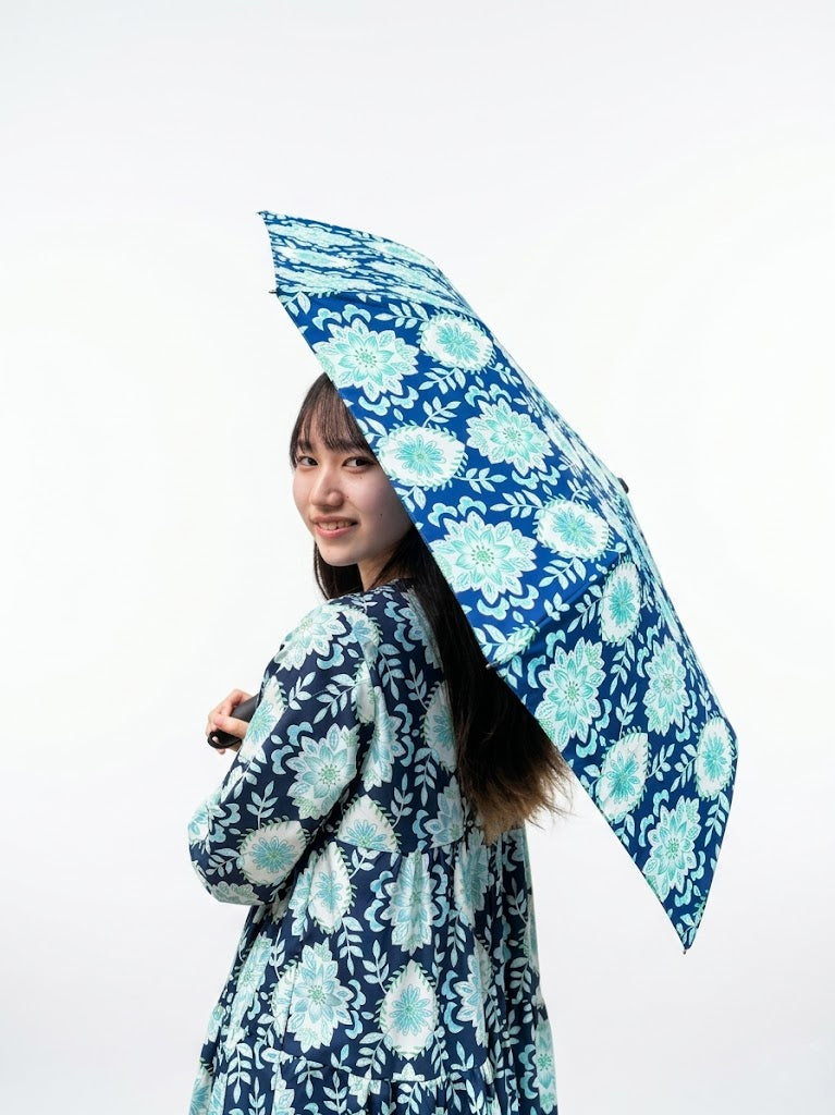 パウダーブルーダマスク晴雨兼用折りたたみ傘(ワンタッチ式)