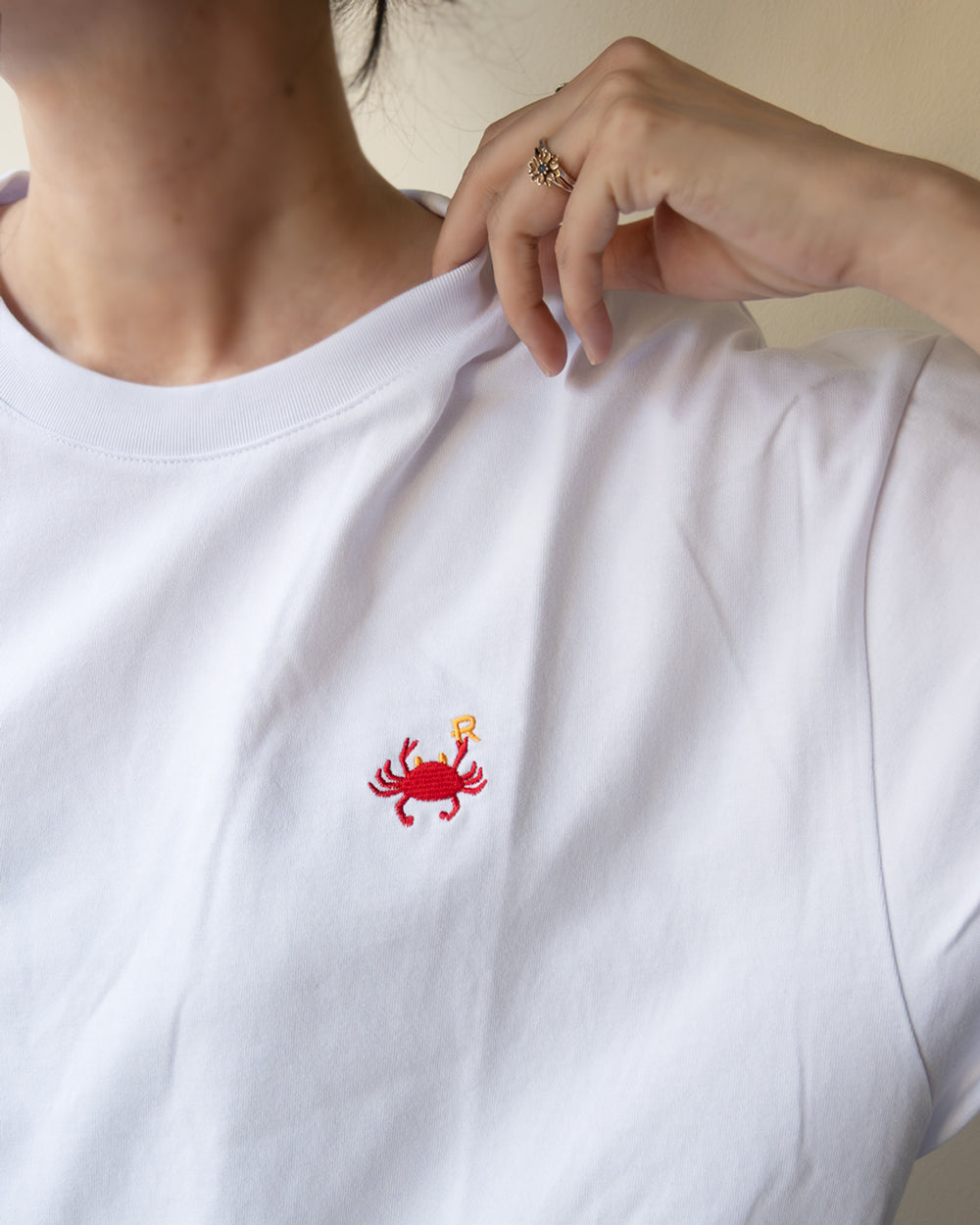 アジアンモチーフ刺繍Tシャツ