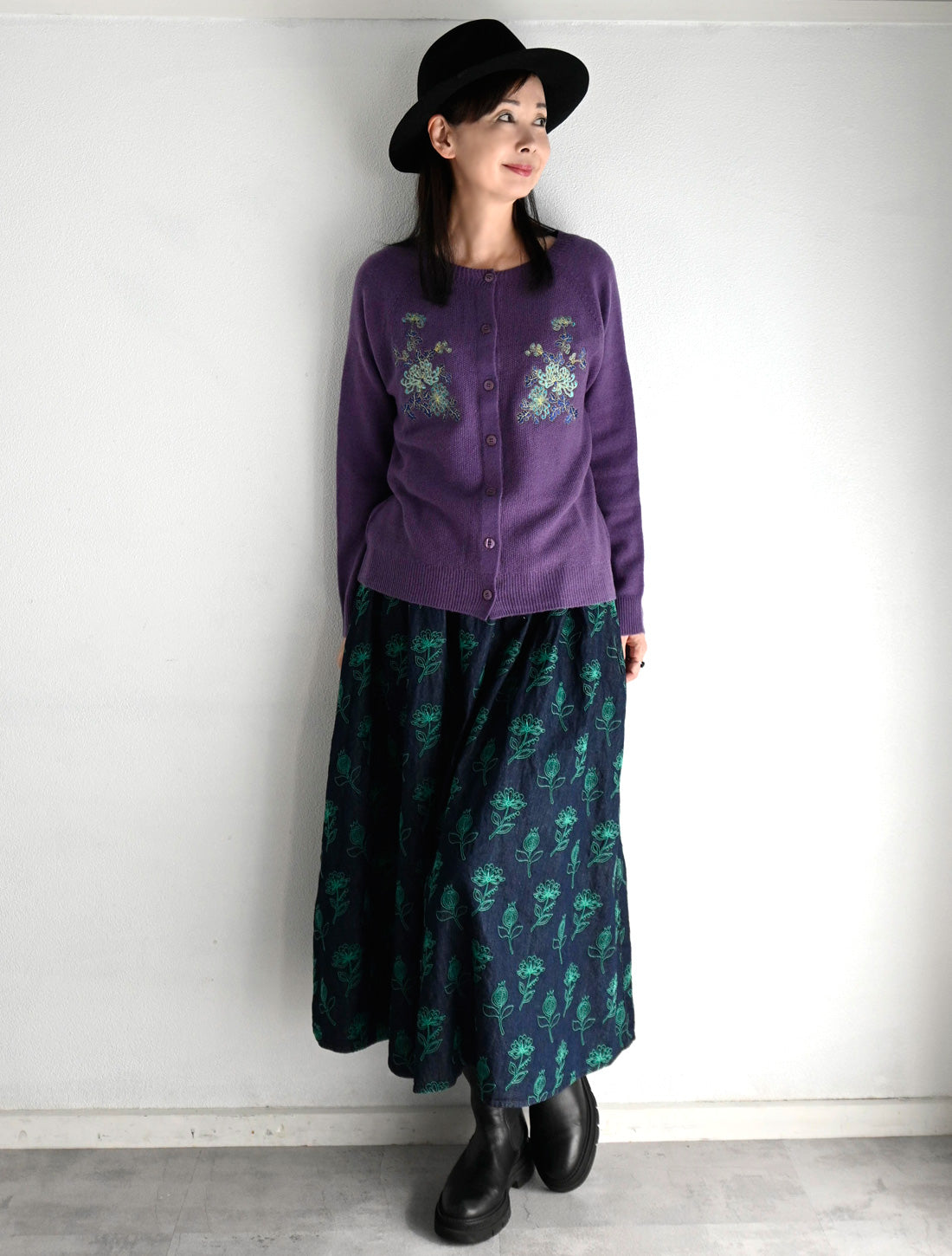 菊刺繍カーディガン