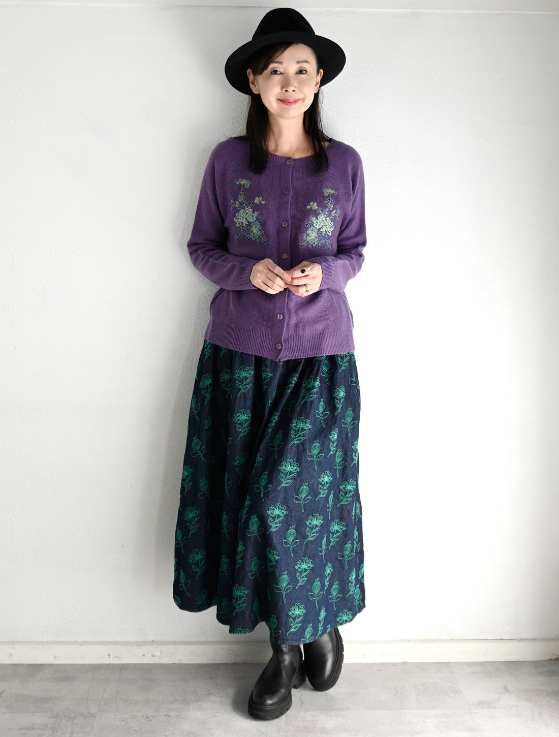 菊刺繍カーディガン