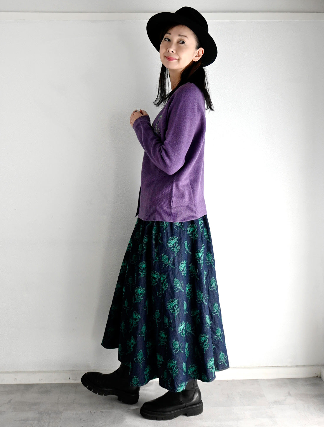 菊刺繍カーディガン