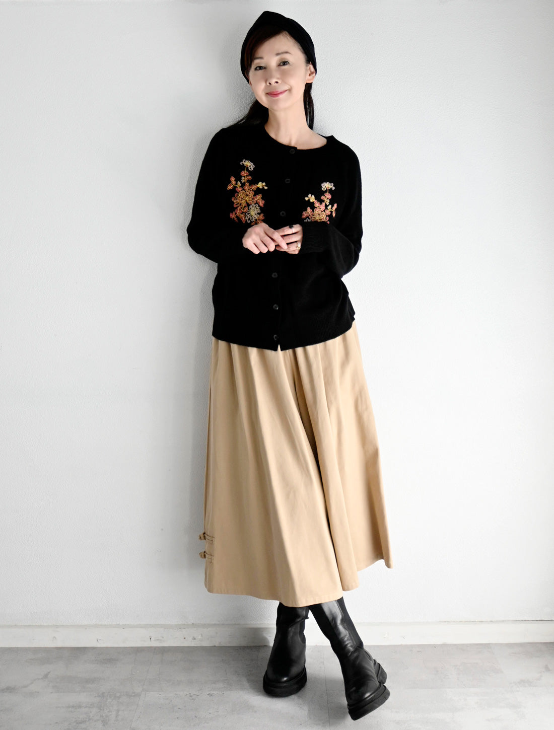 菊刺繍カーディガン