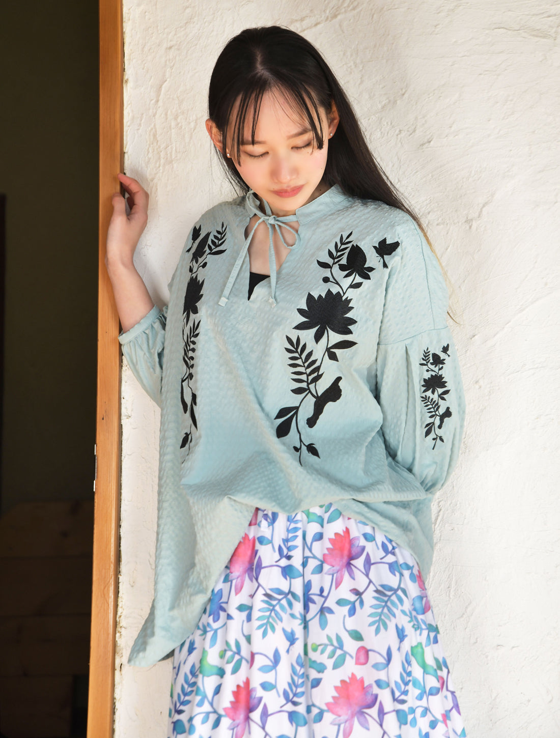 ロータスボタニカル刺繍チュニック