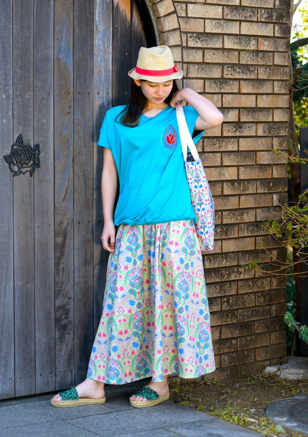 ティアドロップロータス刺繍カットソー★SALE★ - ROUROU | Yokohama Chinatown Asian Fashion