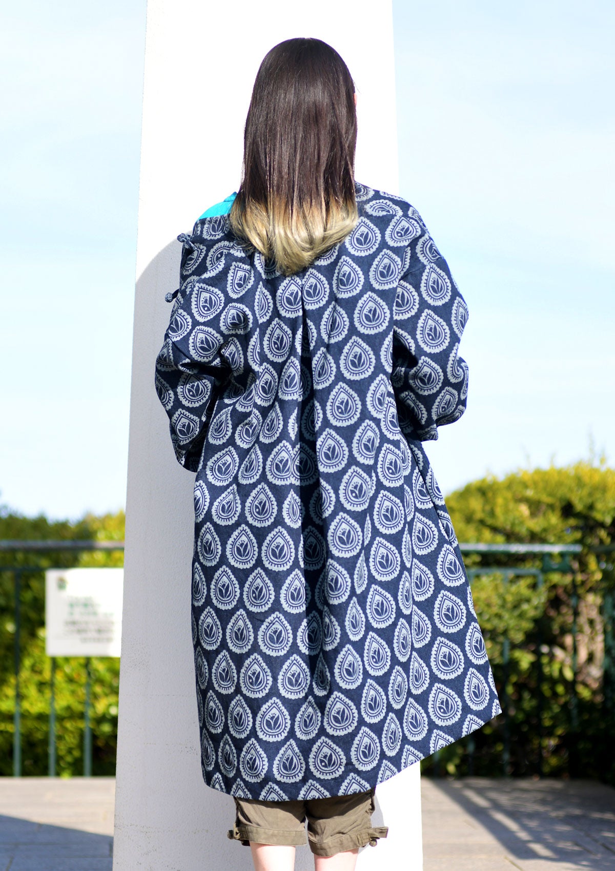 ティアドロップロータスデニムチャイナコート【SALE】 (detail 8) - ROUROU | Yokohama Chinatown Asian Fashion