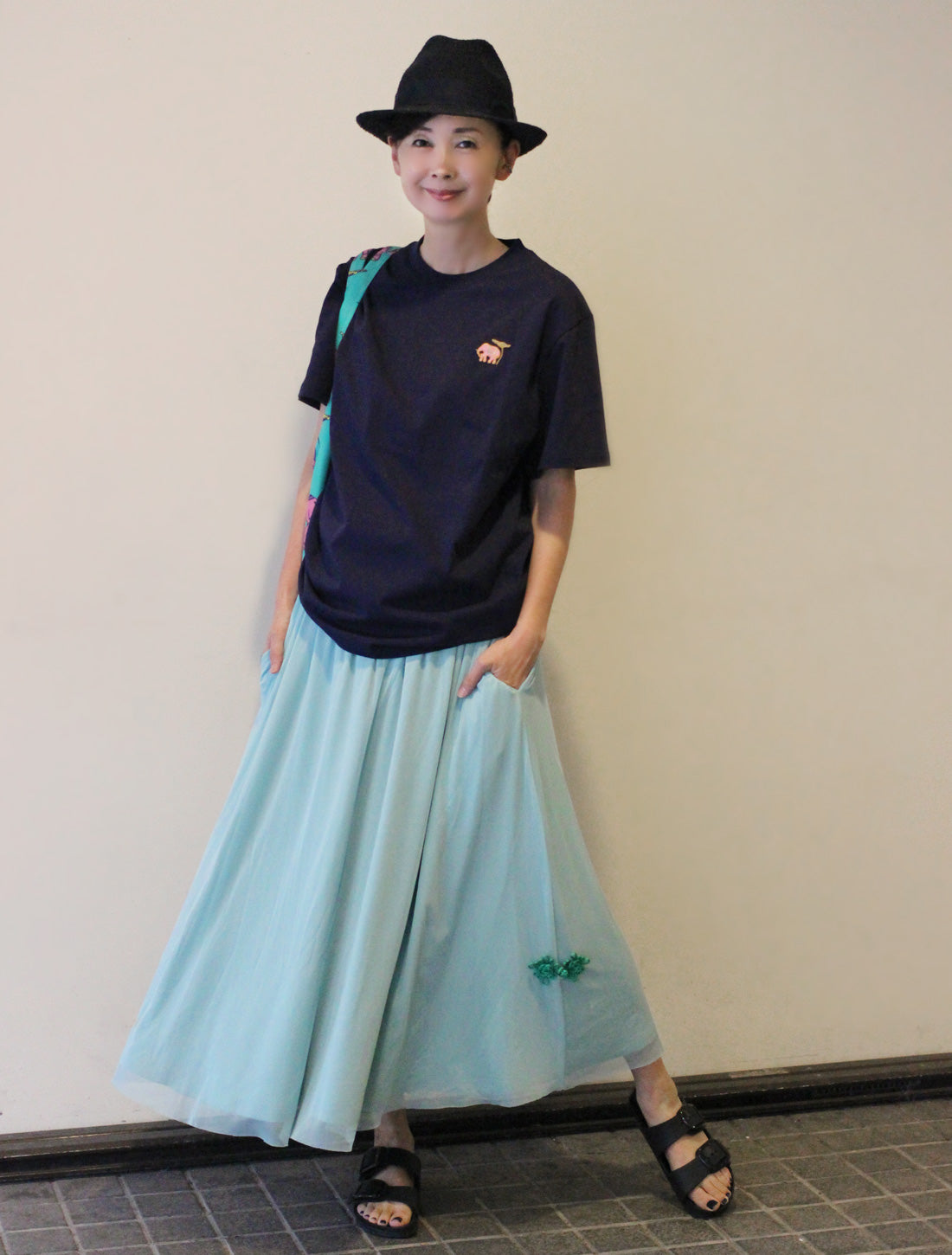 アジアンモチーフ刺繍Tシャツ