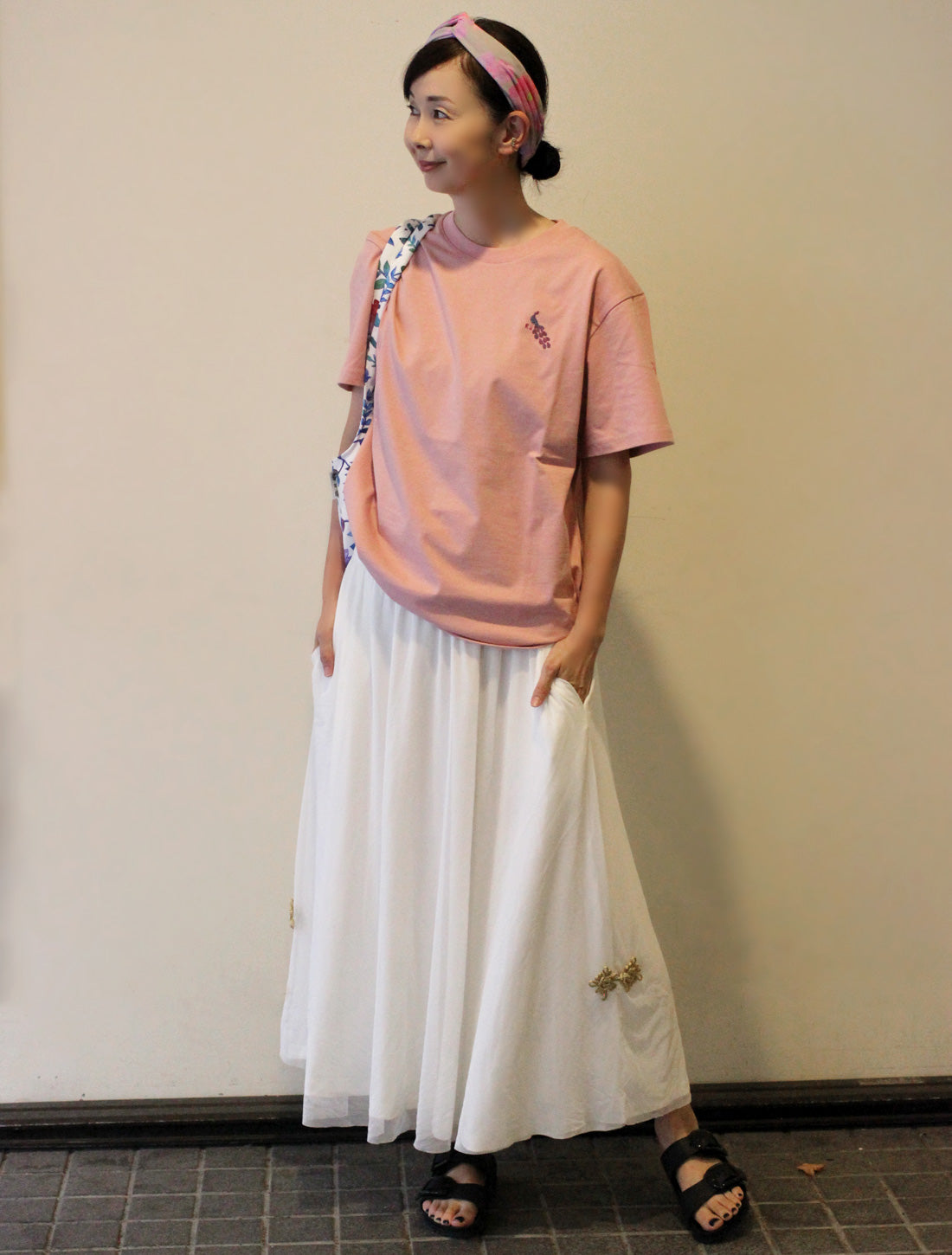 アジアンモチーフ刺繍Tシャツ