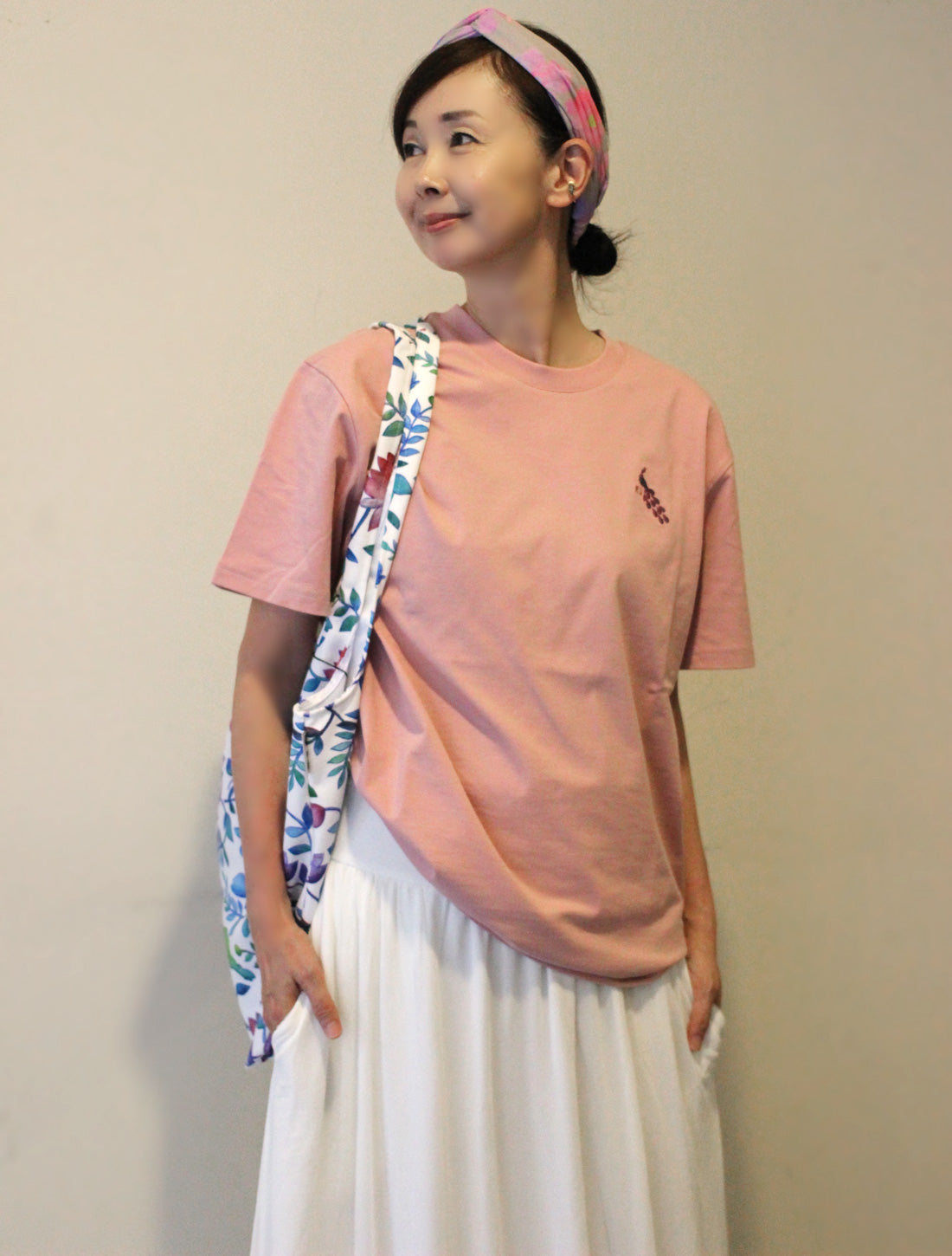 アジアンモチーフ刺繍Tシャツ