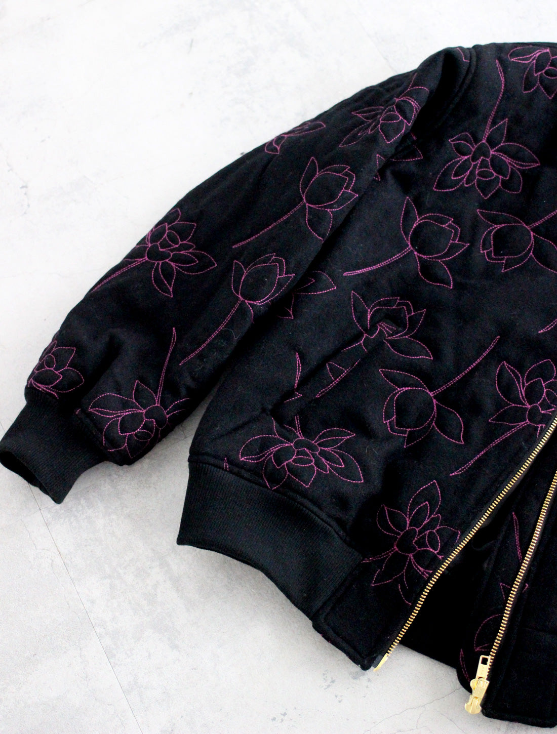 【25周年】蓮刺繍キルティングブルゾン