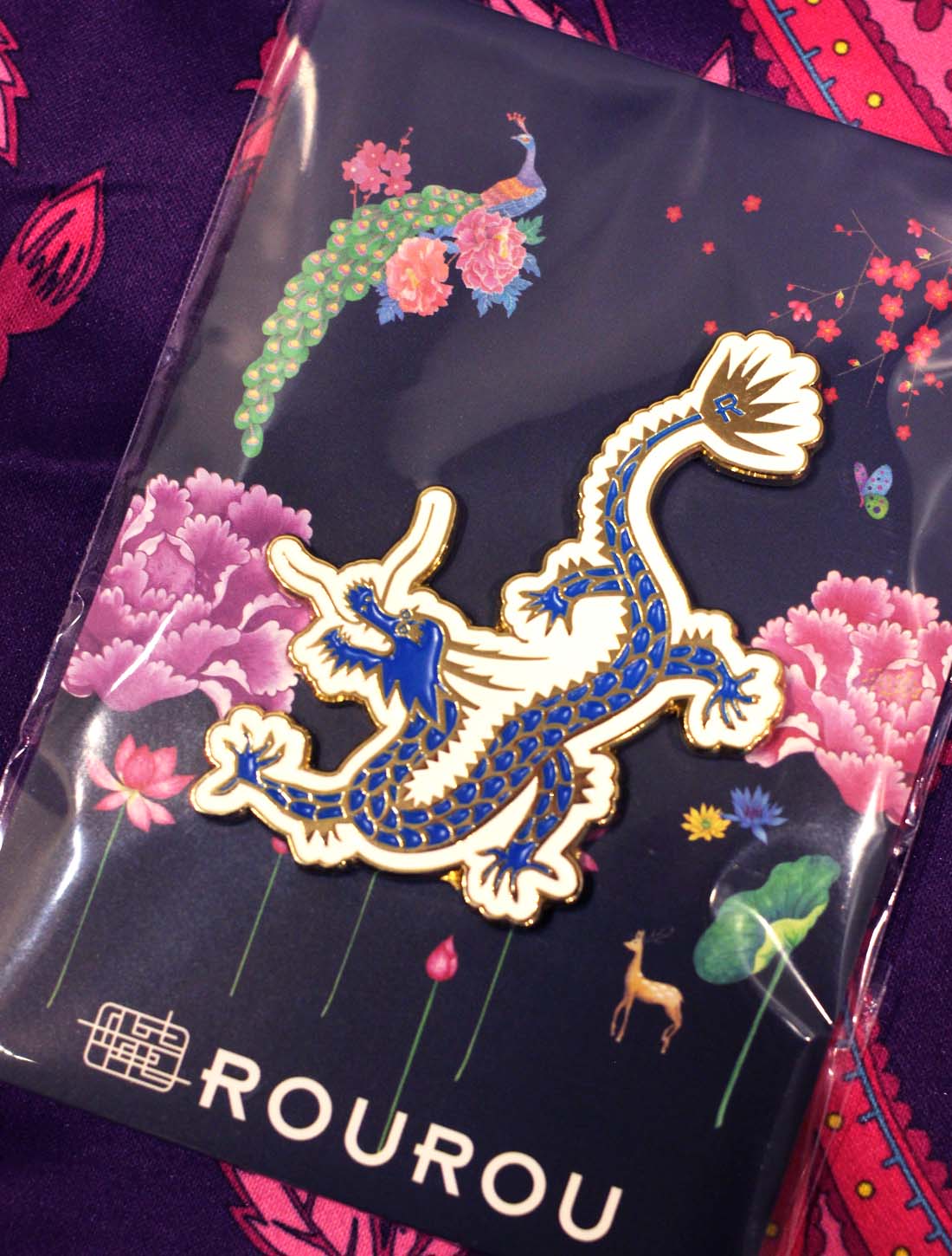 ROUROUピンバッジ