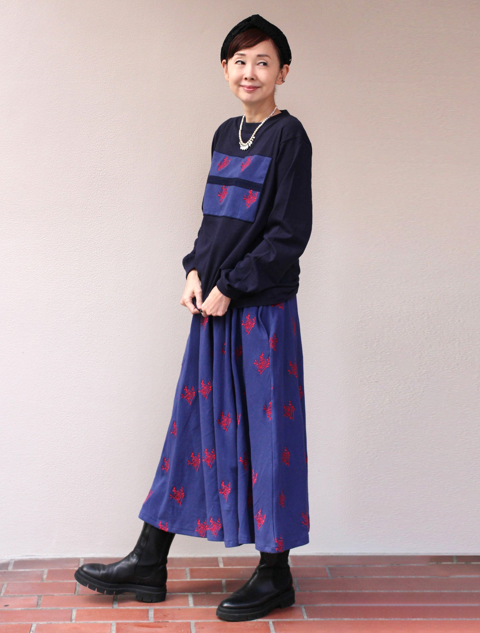 梅刺繍パッチワークロングスリーブT