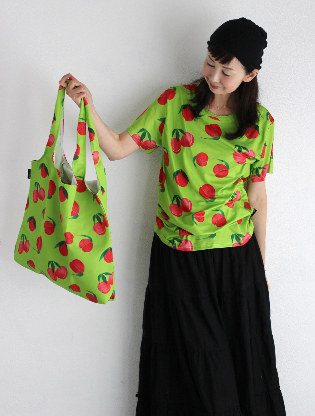 カラフルプリントTシャツ