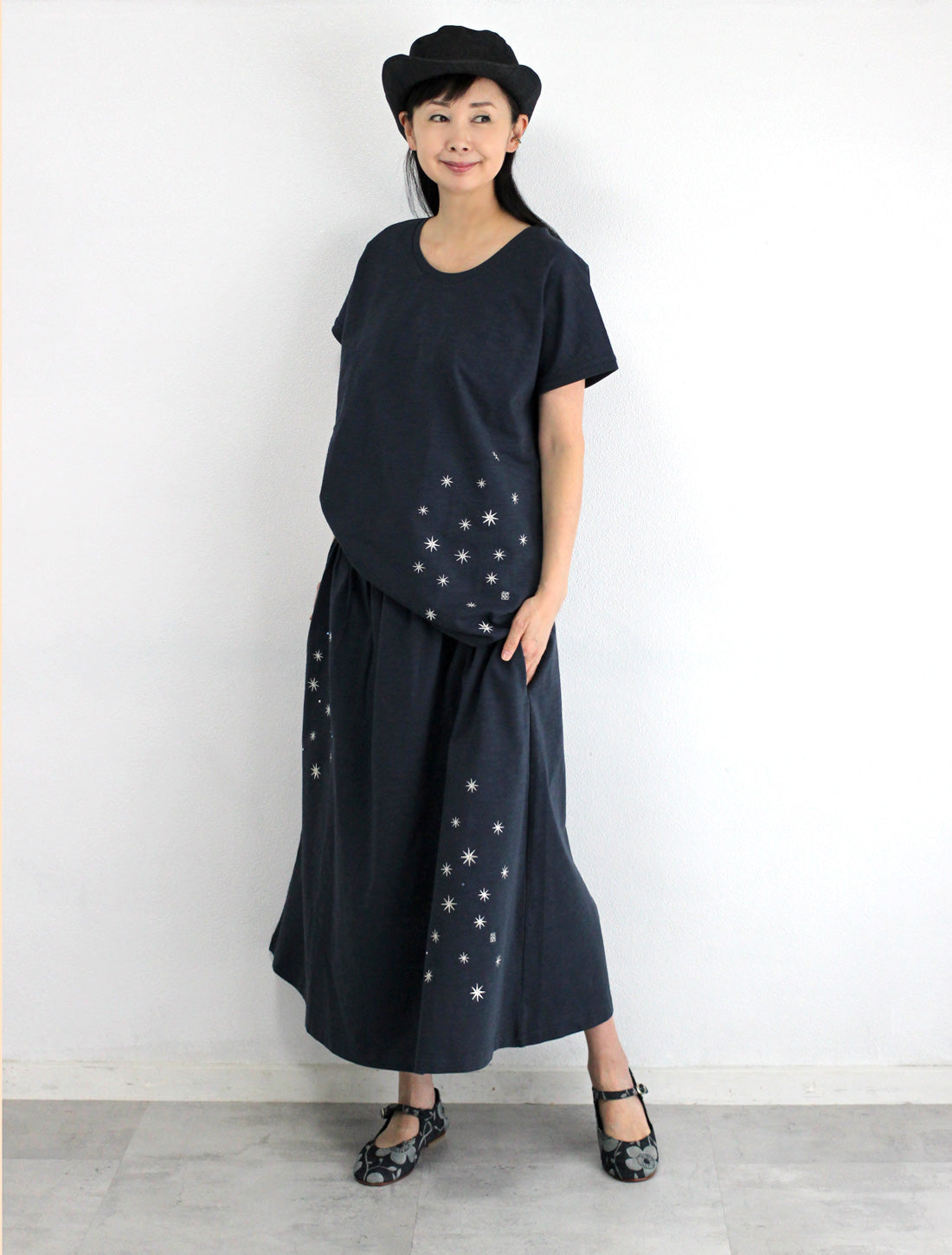 星空刺繍ルーズTシャツ