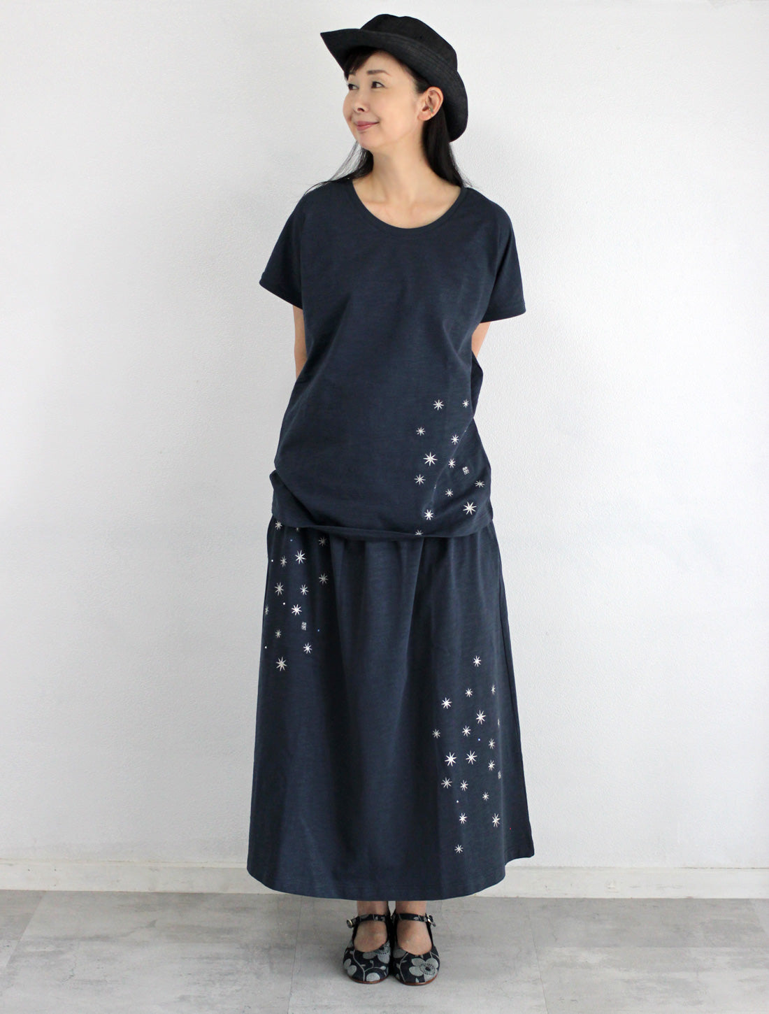 星空刺繍ルーズTシャツ