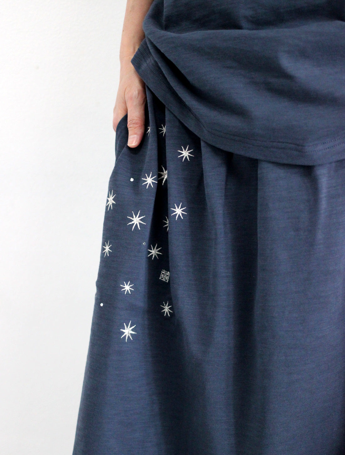 星空刺繍スカート