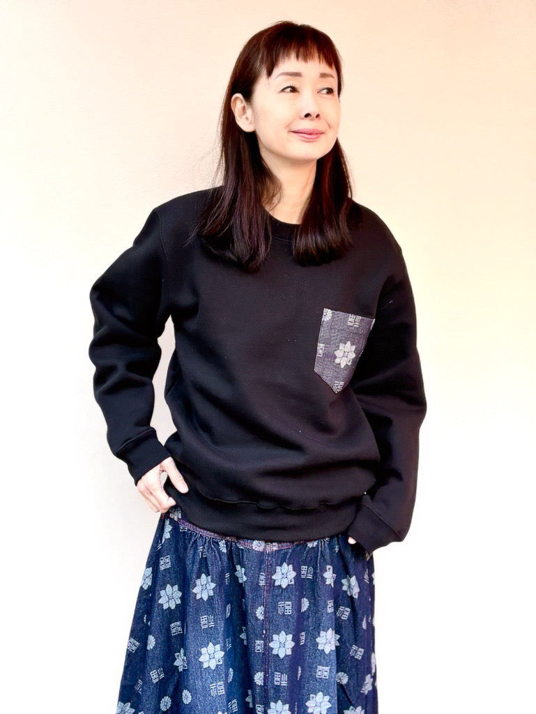 福モノグラムデニムポケット付きトレーナー