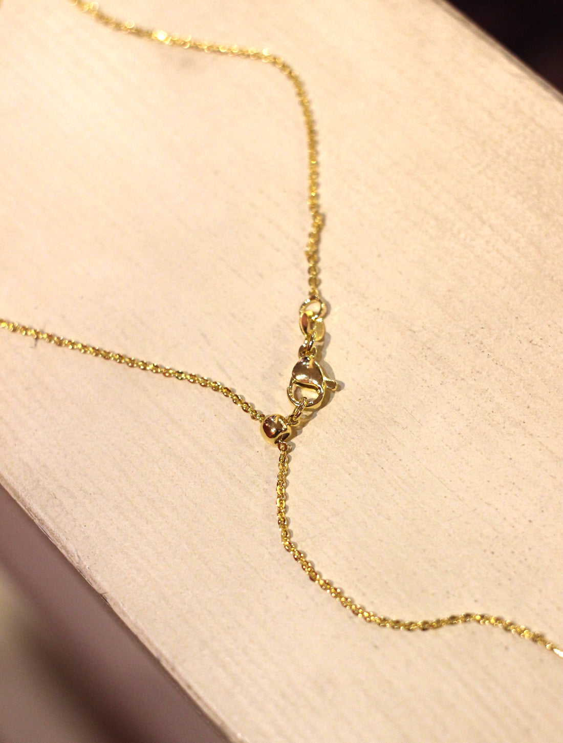 ティアドロップネックレス