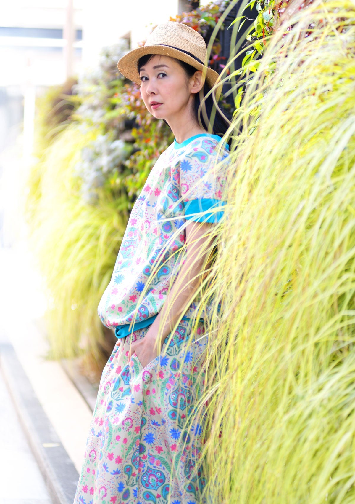 ピーコックフラワーカットソー★SALE★ - ROUROU | Yokohama Chinatown Asian Fashion