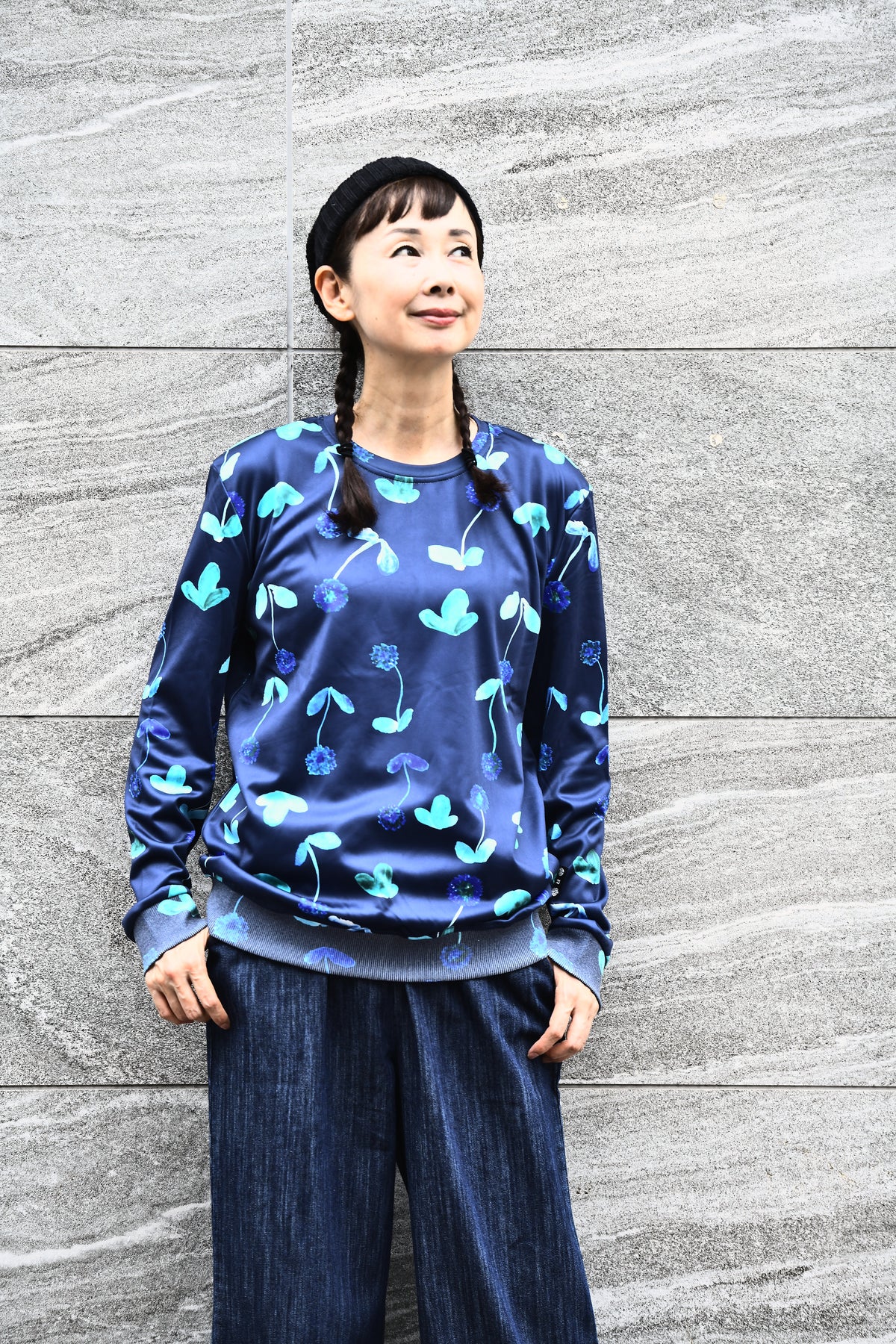 カラフルプリントロングTシャツ ブルーたんぽぽ紺