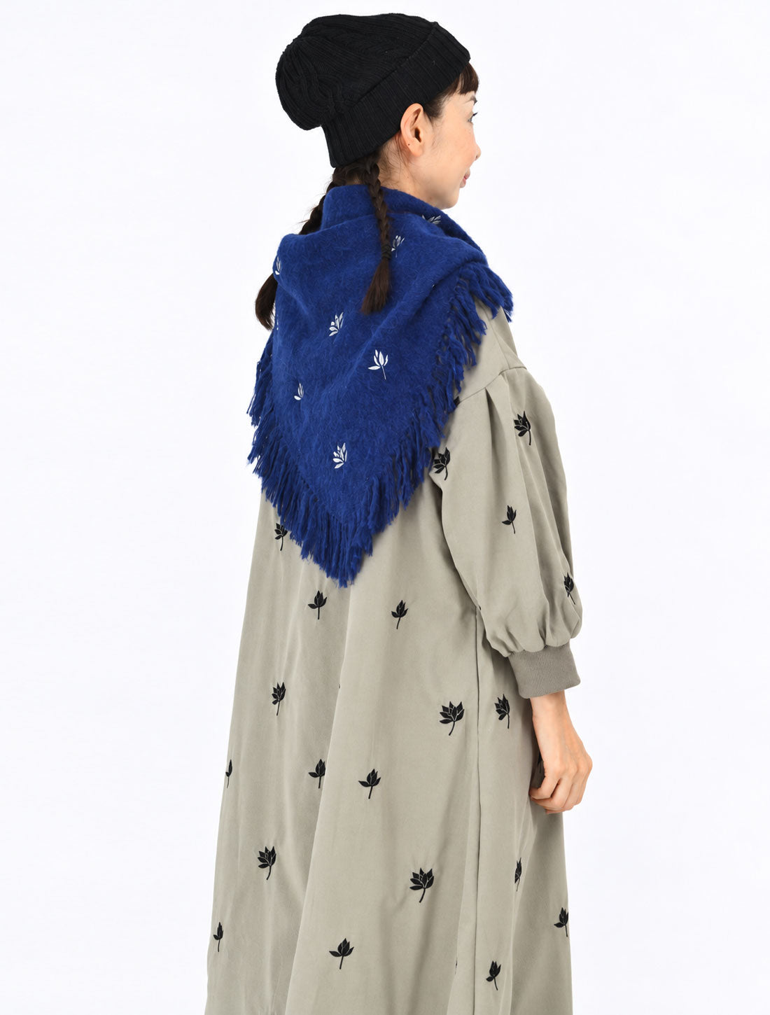 2026AW蓮刺繍ニットストール