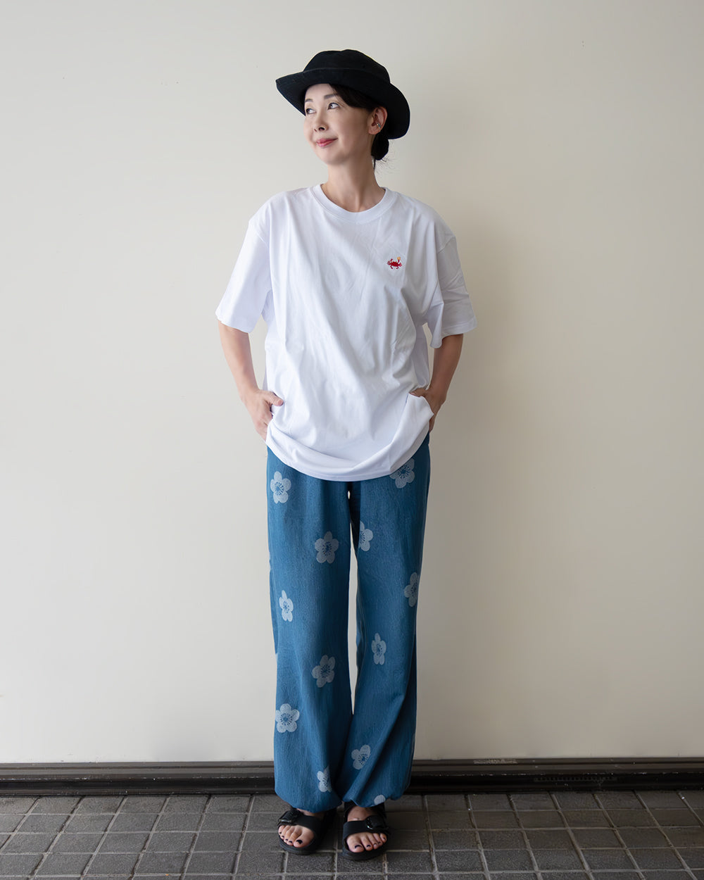 アジアンモチーフ刺繍Tシャツ