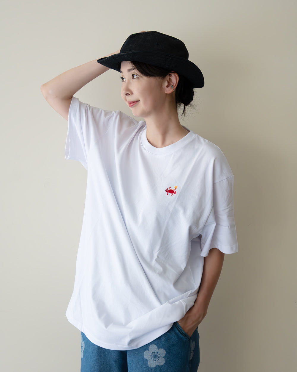 アジアンモチーフ刺繍Tシャツ