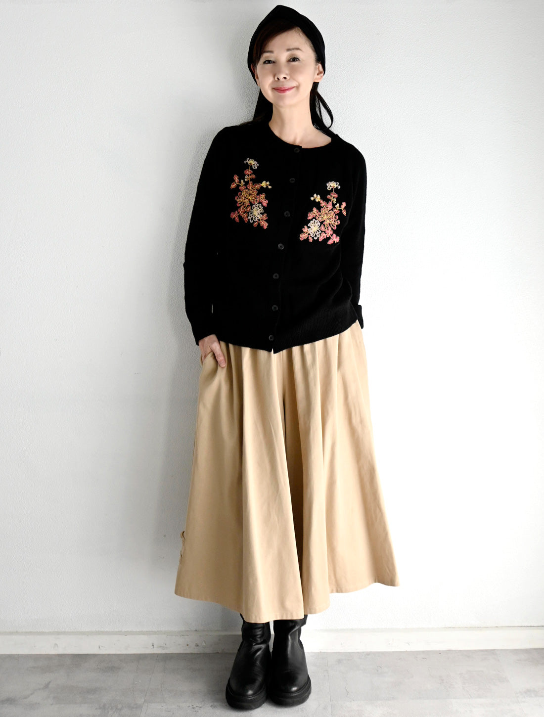 菊刺繍カーディガン