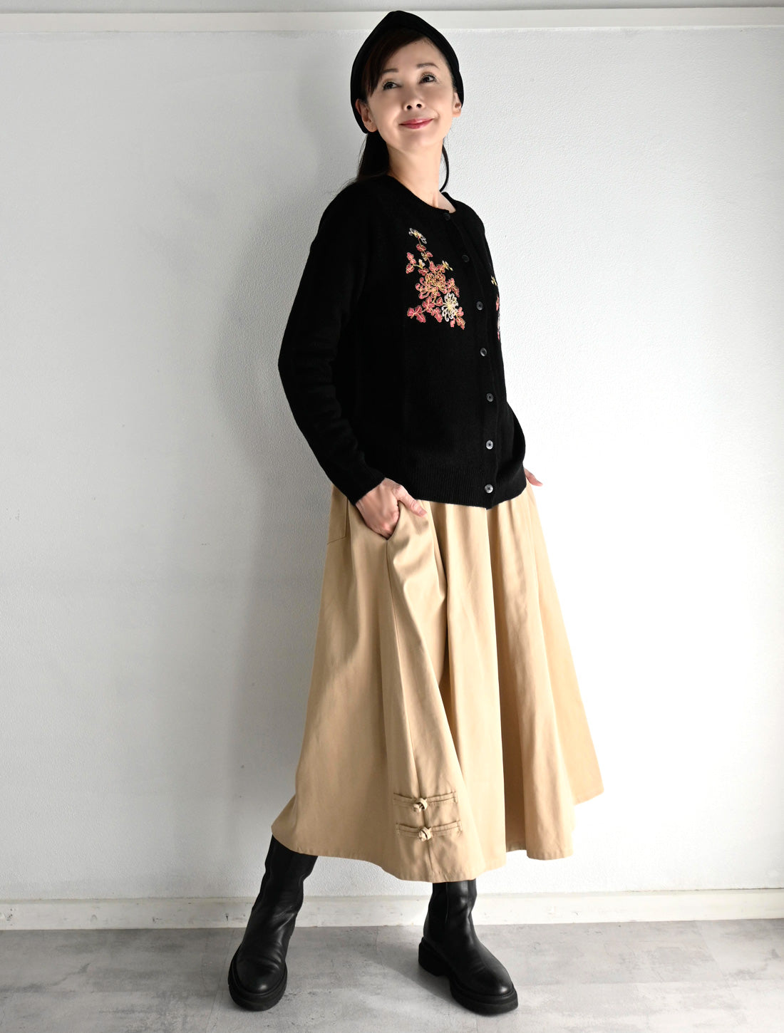 菊刺繍カーディガン