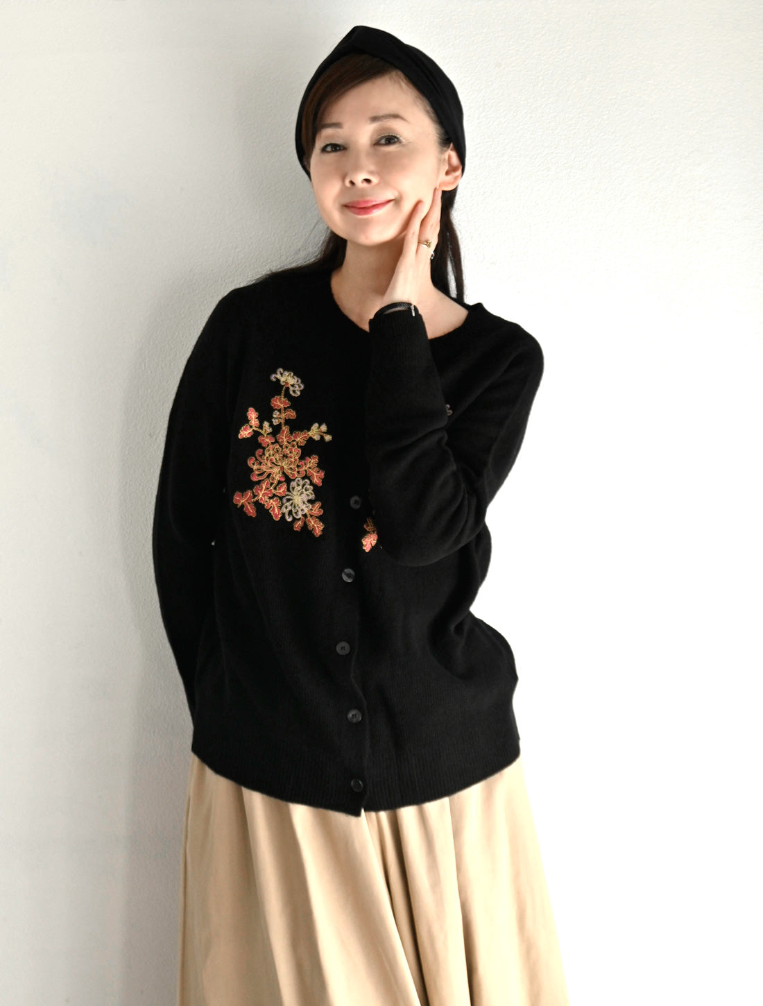菊刺繍カーディガン