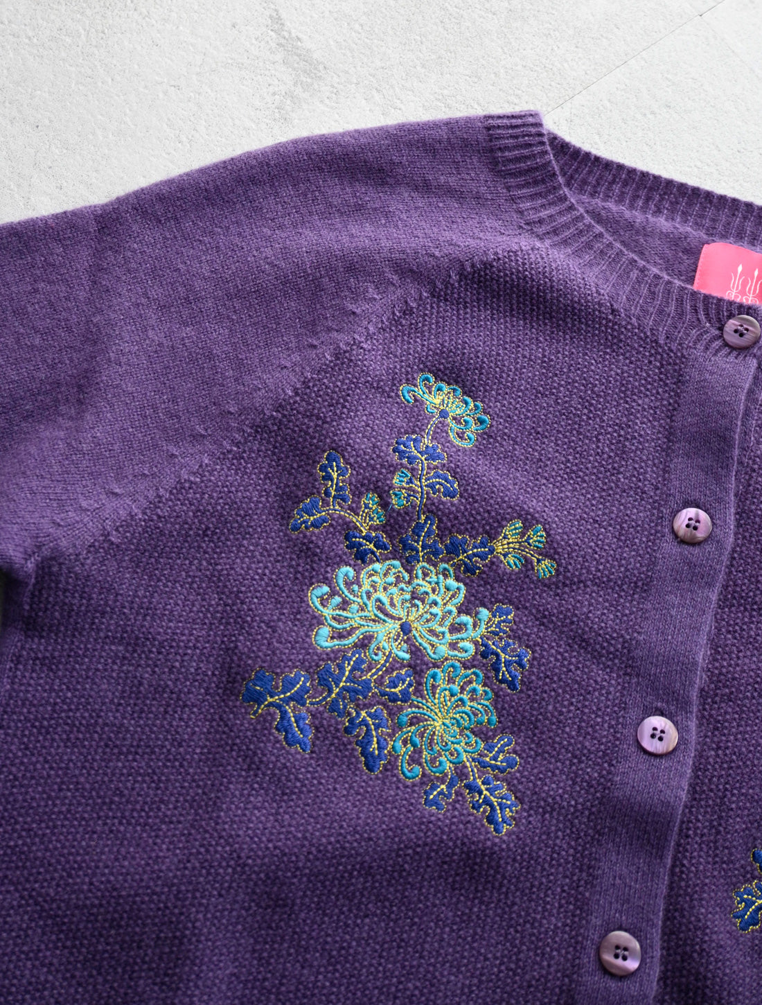 菊刺繍カーディガン