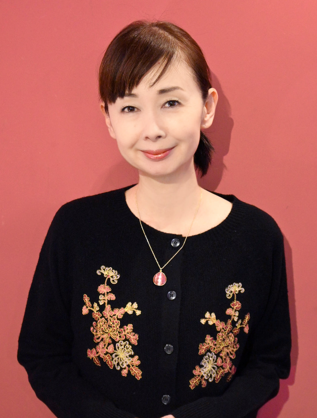 ティアドロップネックレス