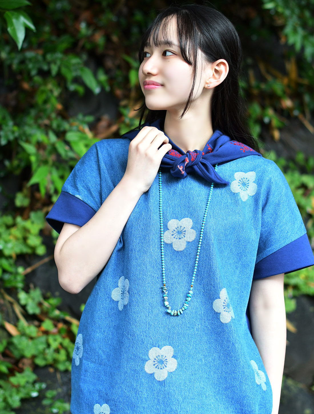 梅刺繍三角ストール※予約