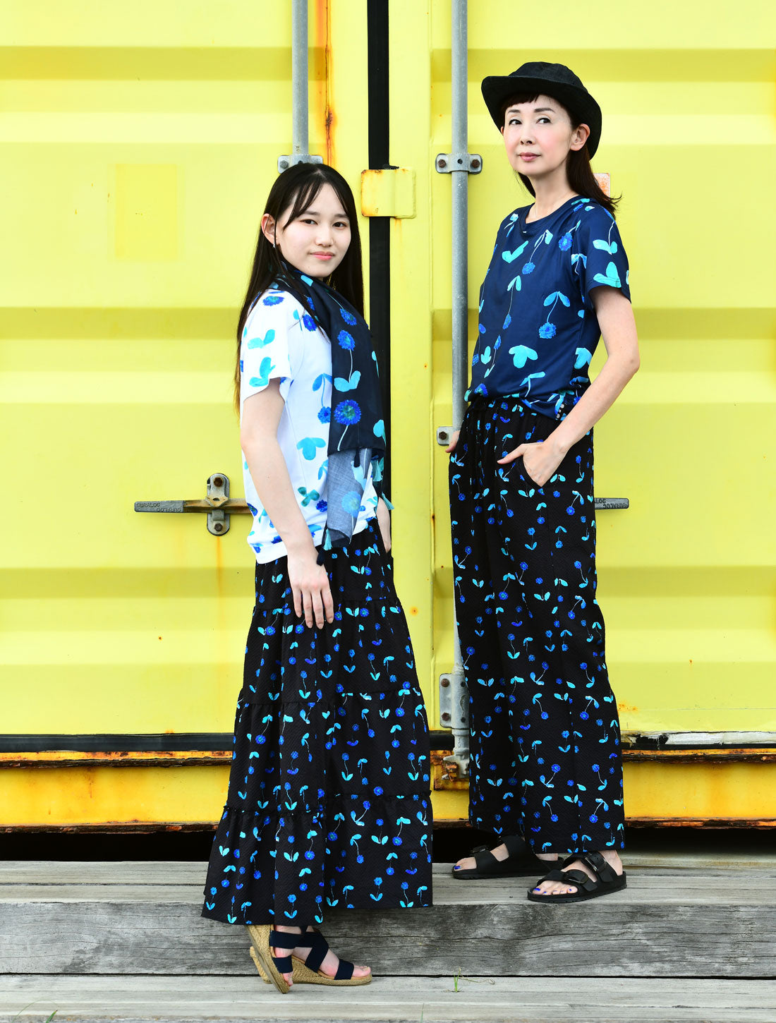 ★Treasure sale★Chrysanthemum embroidered silk satin blouse