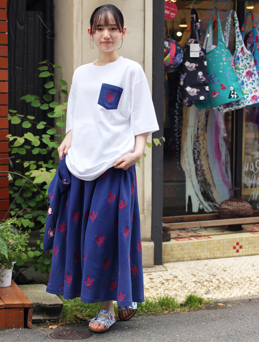 梅柄ポケットTシャツ