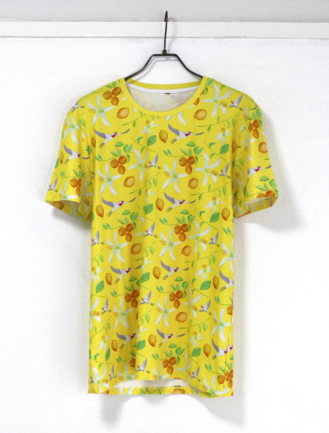 カラフルプリントレーヨンTシャツ