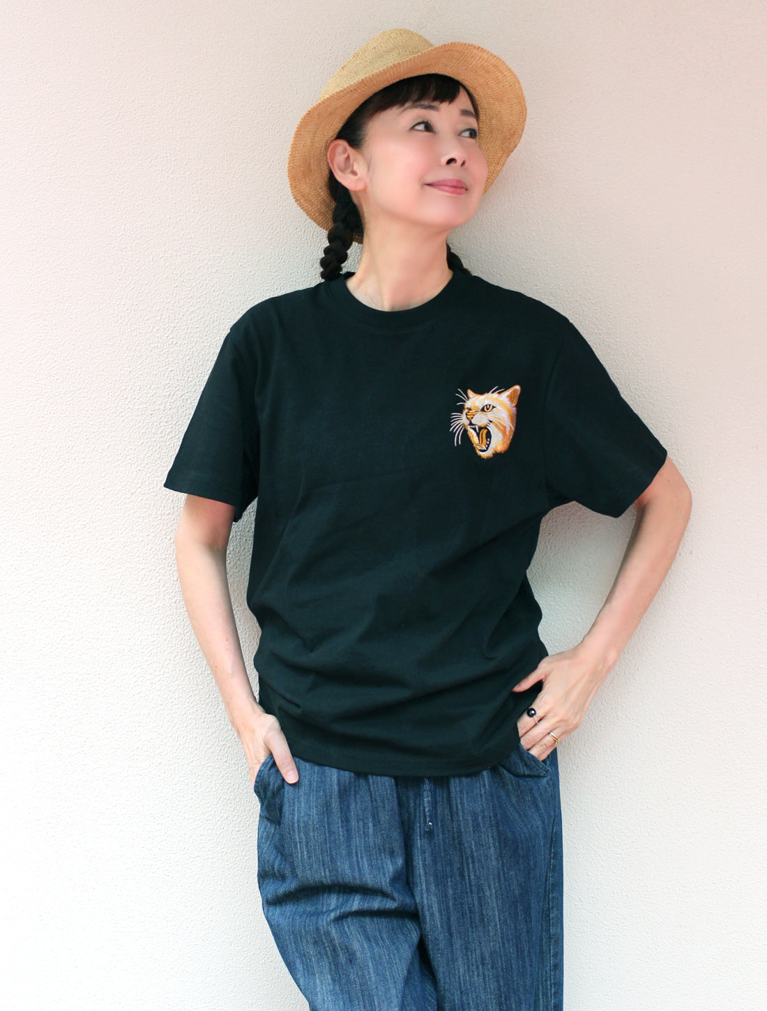 猫刺繍Tシャツ