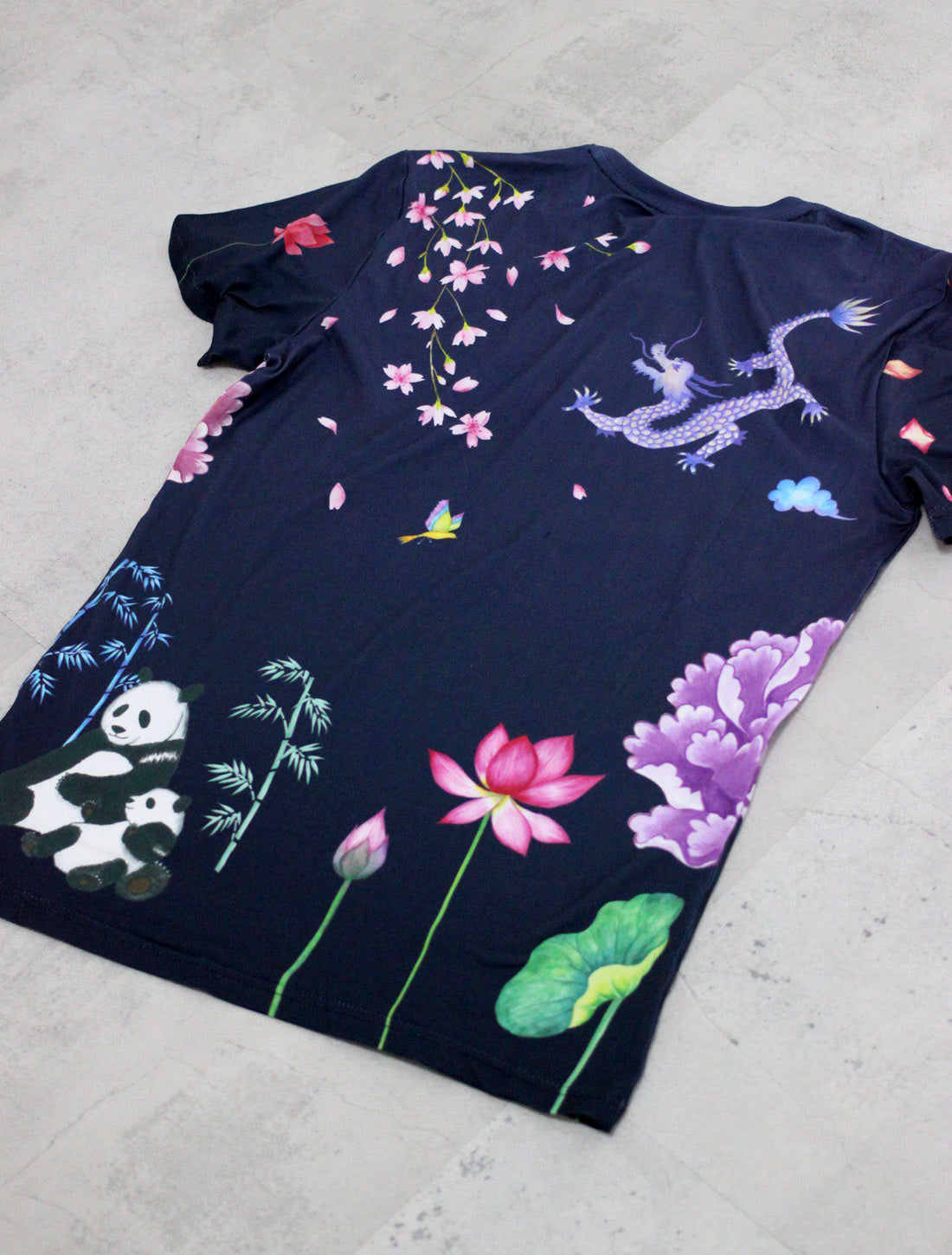 カラフルプリントレーヨンTシャツ