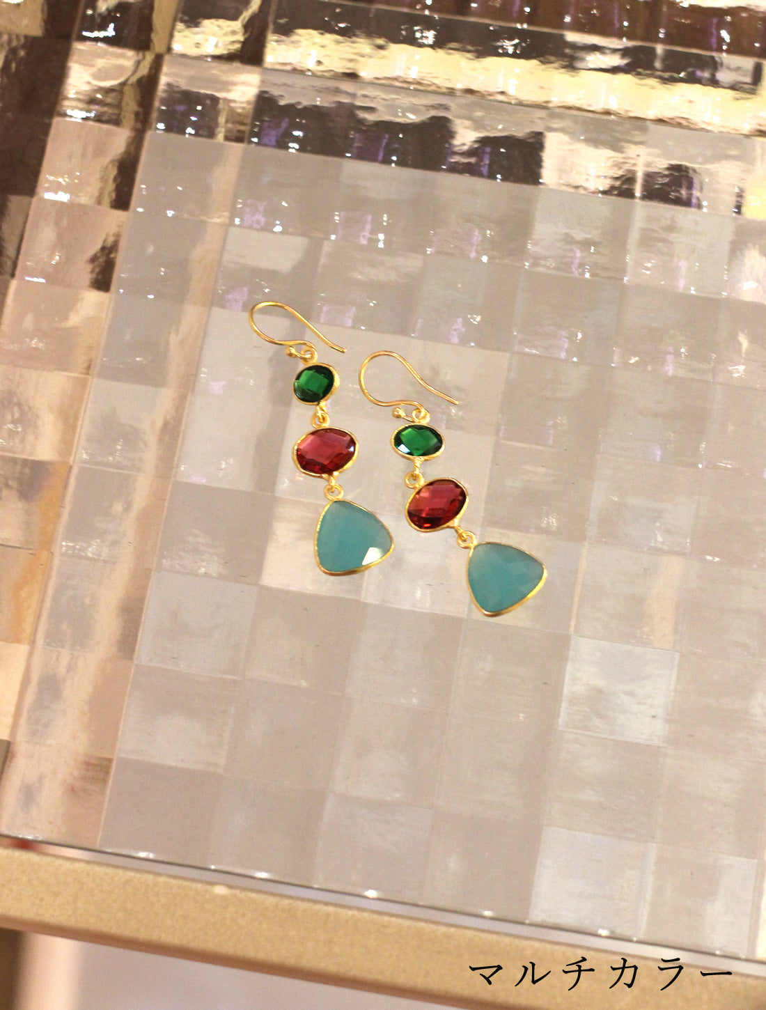 オーバルダングリングピアス