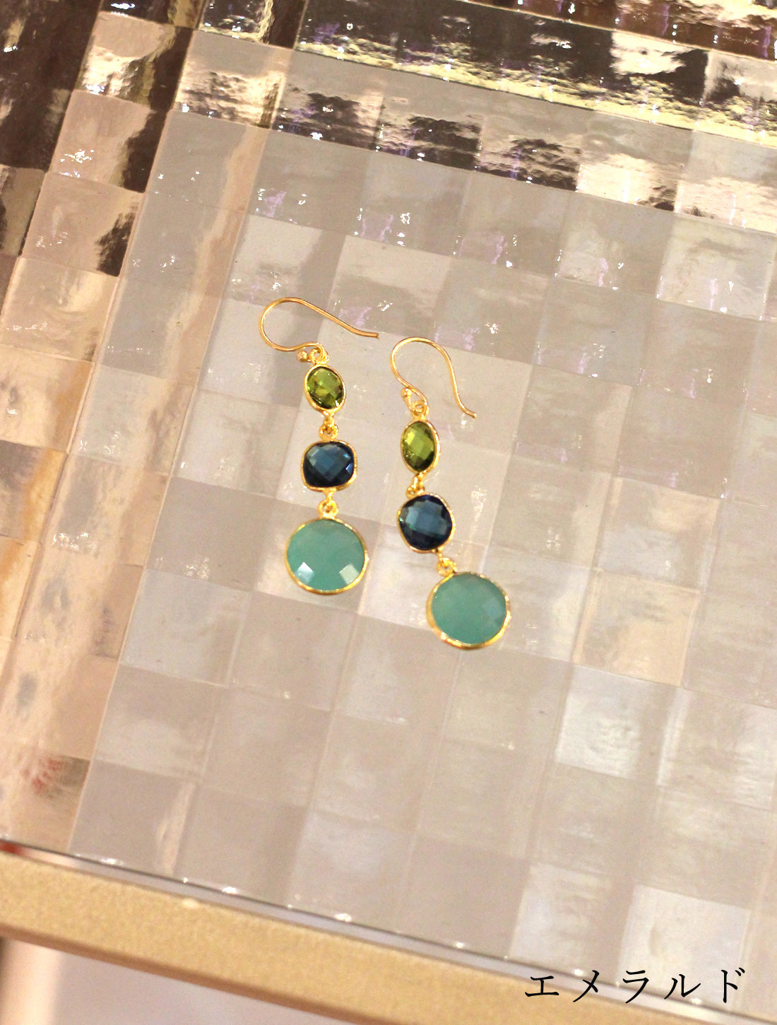 オーバルダングリングピアス