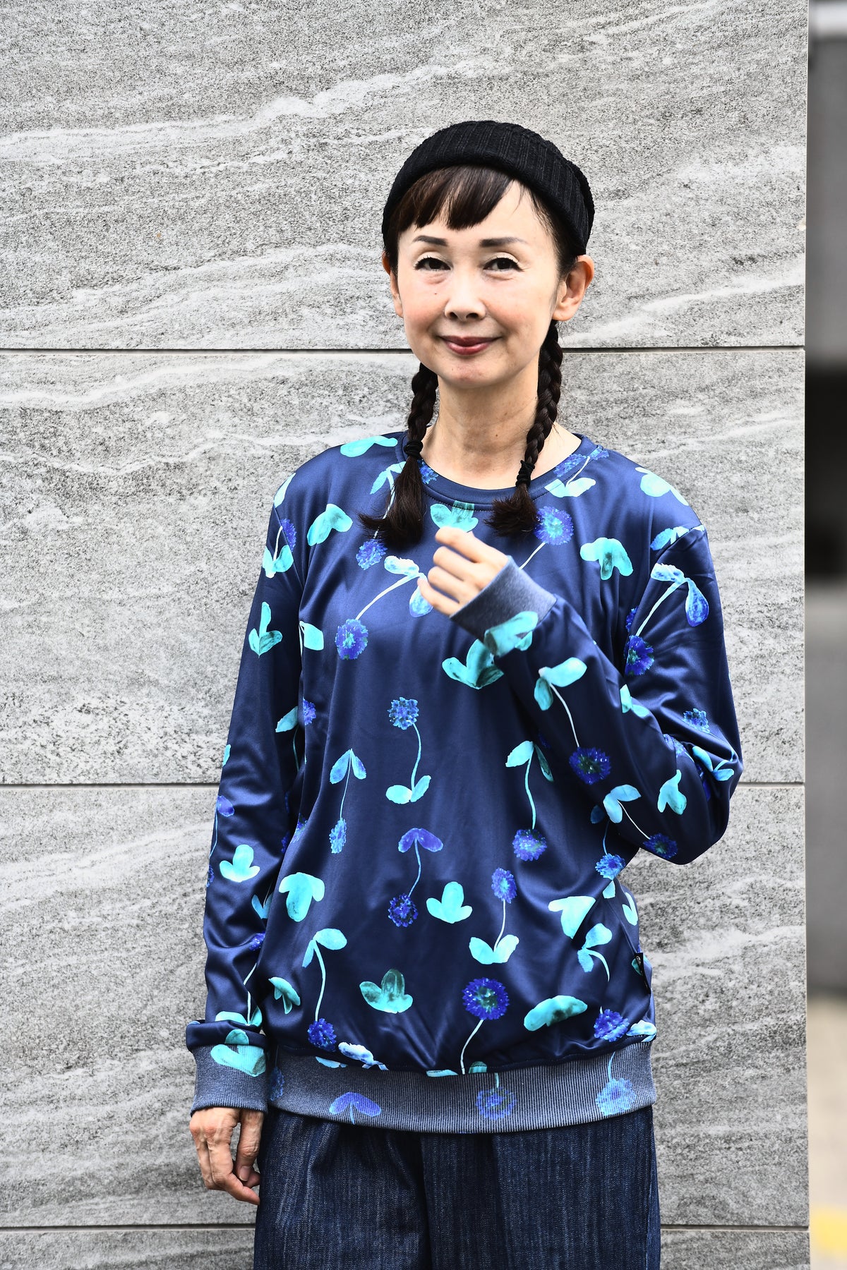 カラフルプリントロングTシャツ ブルーたんぽぽ紺